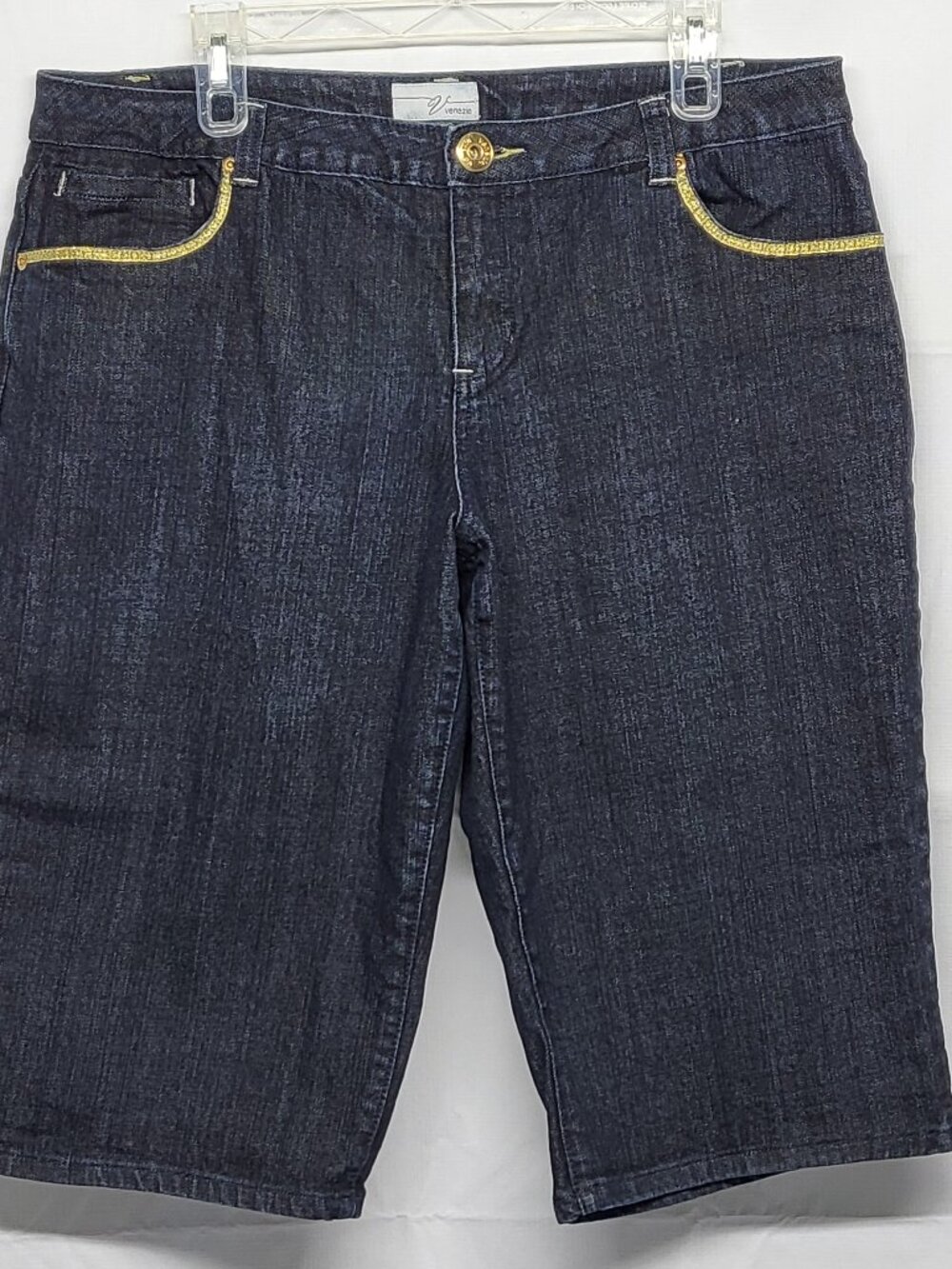 Venezia Womens Capri Jeans Size 18 Plus Stretch Pocket Gold Button Stitch Accent